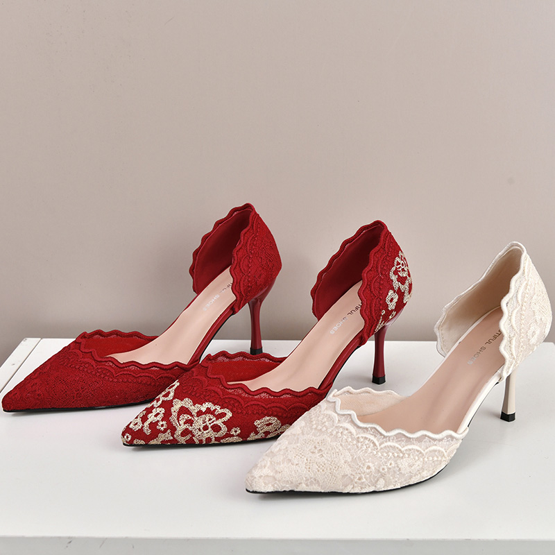 Embroidery Red - Luxus Rot Weiß Spitze Stickerei High