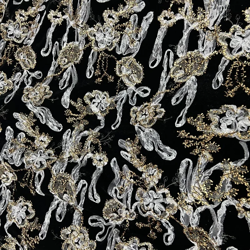 Embroidery Design 3D - Hochwertiger luxuriöser Goldfaden-3D-geflochtener bestickter Samtstoff, Designer-Stickstoff