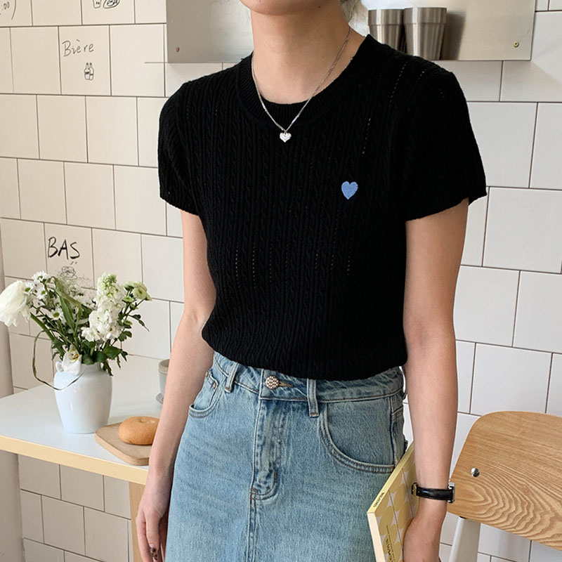 Damen-T-Shirt mit Rundhalsauss – Embroidery Design Love Bewertung und Preis