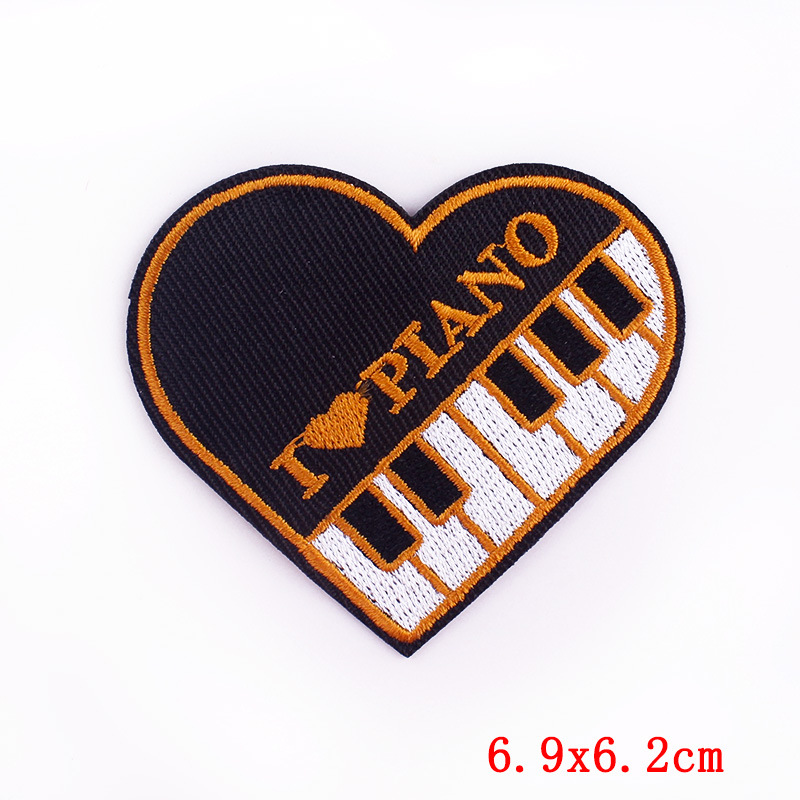 Designer Punk Liebe Herz Aufbü – Embroidery Design Love Bewertung und Preis