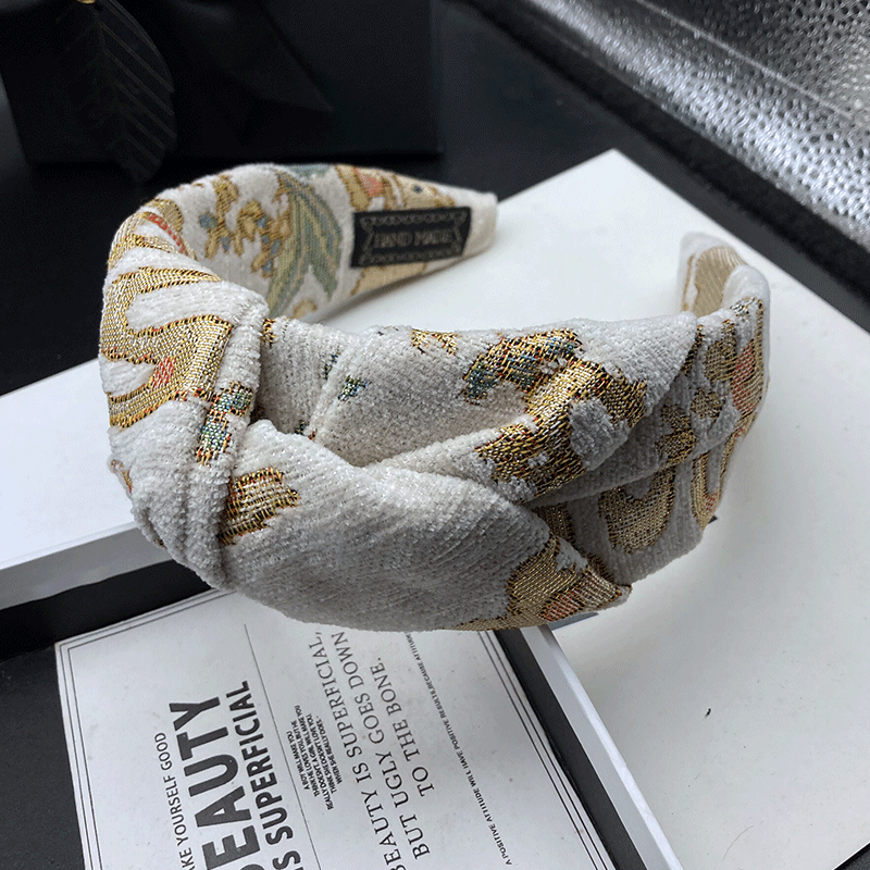 Modische bestickte Haarspange  – Embroidery Ring Bewertung und Preis